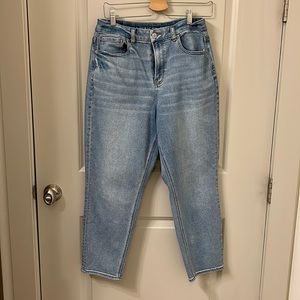 American Eagle curvy mom jean
